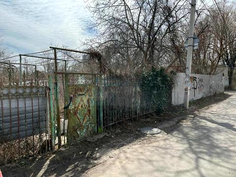 участок по адресу Бернардацци ул. (Красных Зорь)