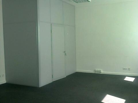 комерційна за адресою Варязький пров., 4-В