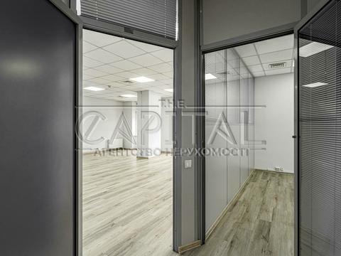 комерційна за адресою Кловський узвіз, 11