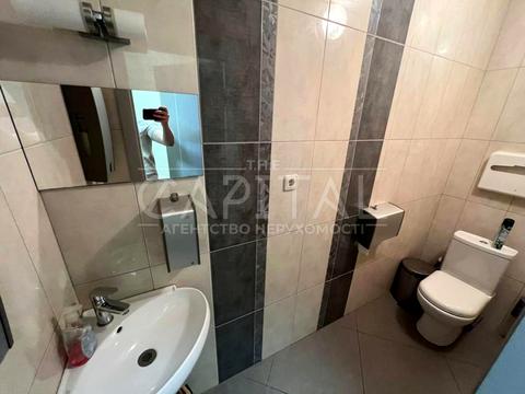 комерційна за адресою Антоновича вул. (Горького), 33в