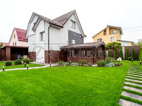 будинок за адресою с. Нові Безрадичі, Жовта