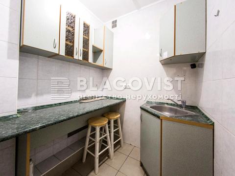 комерційна за адресою Золотоустівська вул., 10-12