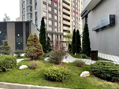 квартира за адресою Любомира Гузара просп. (Космонавта Комарова), 9-б