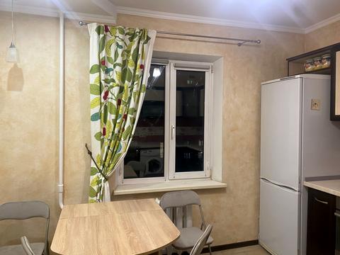 квартира за адресою Лариси Руденко вул., 21-А