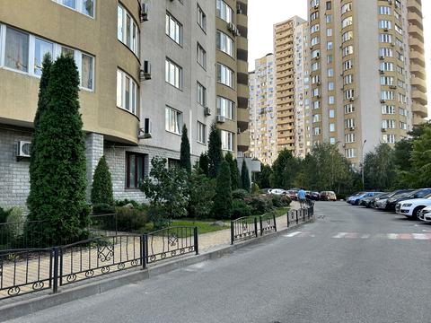 квартира за адресою Дніпровська набережна вул., 19-А