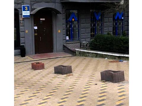 комерційна за адресою Микільсько-Ботанічна вул., 3