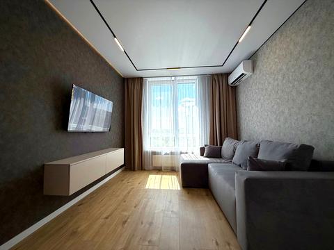 квартира за адресою Космічна вул., 5
