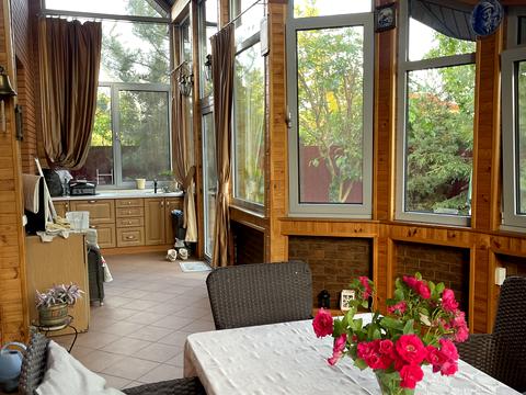 будинок за адресою 12-а Ентузіастів, 18