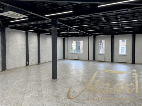 комерційна за адресою Івана Франка вул., 15