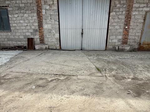 комерційна за адресою Застава, 1