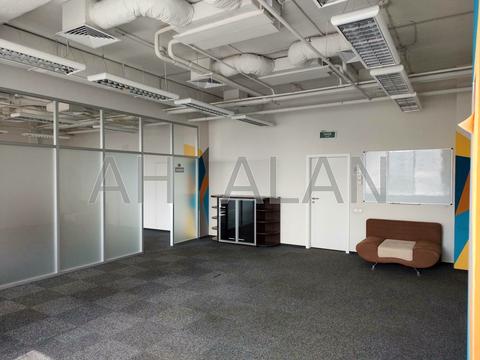 комерційна за адресою Вацлава Гавела бульв. (Івана Лепсе), 63