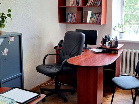 комерційна за адресою Білоруська вул., 30