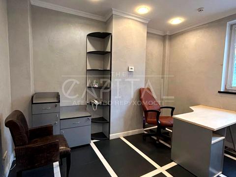 комерційна за адресою Олегівська вул., 43