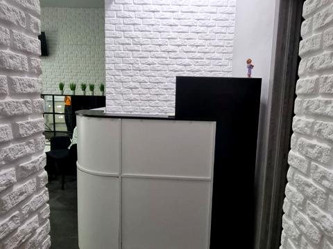 комерційна за адресою Садова вул., 1-В