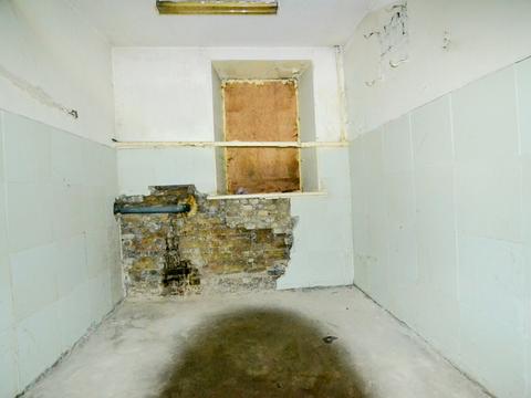 комерційна за адресою Богдана Хмельницького вул., 42