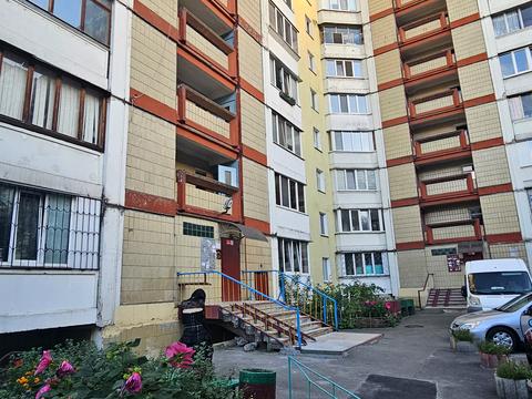 квартира за адресою Червоної Калини просп. (Володимира Маяковського), 5