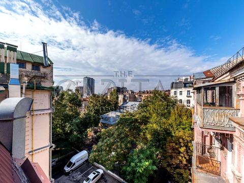 комерційна за адресою Велика Васильківська вул. (Червоноармійська), 32-А