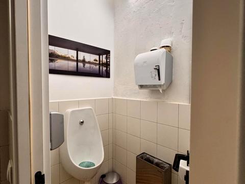 комерційна за адресою Івана Франка вул., 3