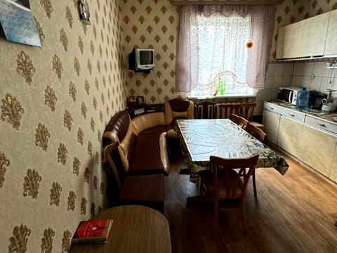будинок за адресою Шкільна вул., 9