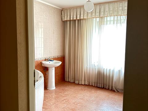 квартира за адресою Володимира Висоцького бульв., 5