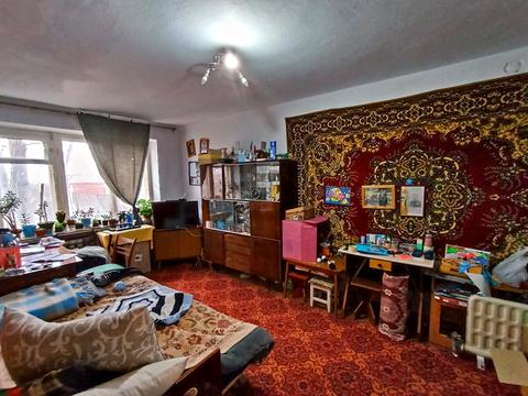 квартира за адресою пр. Героїв України, 12