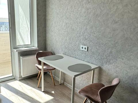 квартира за адресою Академіка Глушкова просп., 123