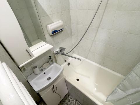 квартира за адресою Київ, Чорних Запорожців вул. (Петра Запорожця), 11