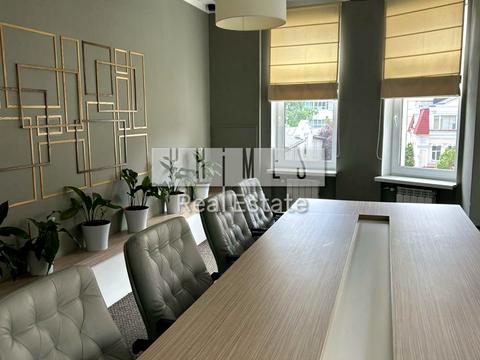 комерційна за адресою Глибочицька вул., 40