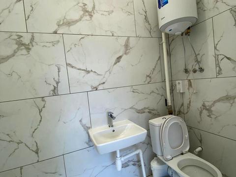 комерційна за адресою Михайла Максимовича вул. (Онуфрія Трутенка), 24-В