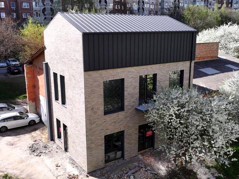 комерційна за адресою Романа Шухевича вул., 26Б