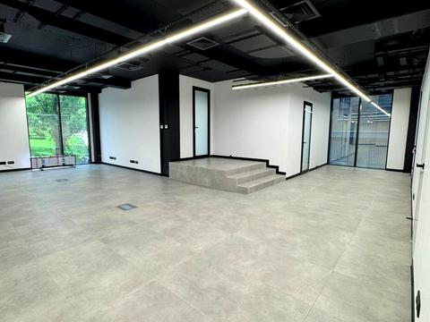 комерційна за адресою Красилівська вул., 9