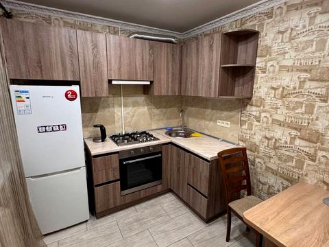 квартира за адресою Богдана Хмельницького просп. (Героїв Сталінграда), 18