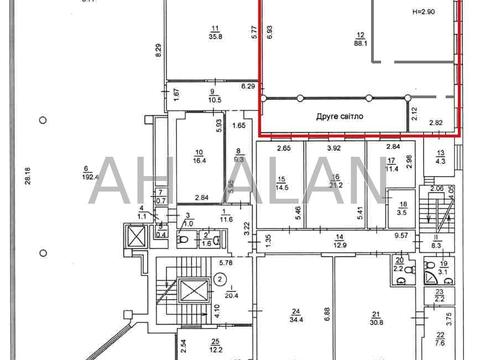 комерційна за адресою Володимирська вул., 77А