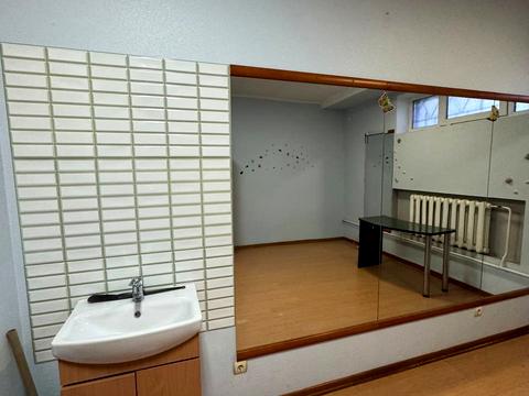 комерційна за адресою Семінарська вул., 15а