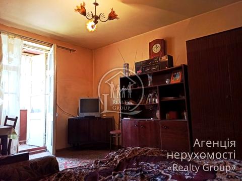 квартира за адресою Єсеніна, 1