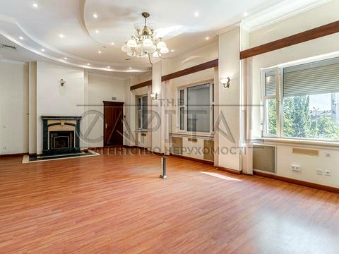комерційна за адресою Саксаганського вул., 67