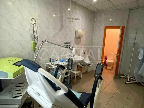комерційна за адресою Ділова вул. (Димитрова), 7