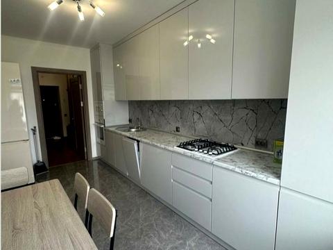 квартира за адресою Романа Вірастюка вул., 7