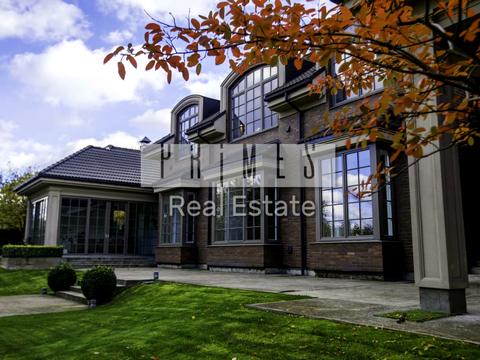 будинок за адресою Соснова вул.