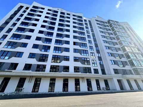 комерційна за адресою Мисливська вул., 4