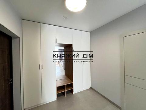 квартира за адресою Дніпровська набережна вул., 17В