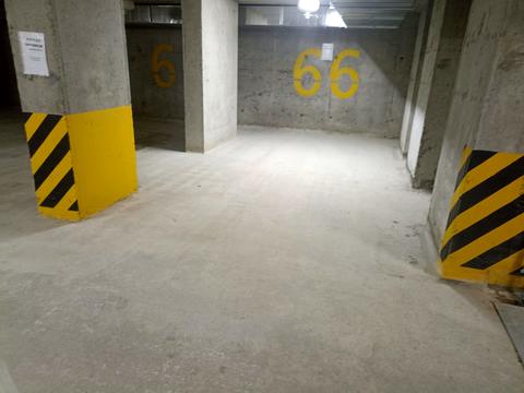 паркомісце за адресою Малоголосківська вул., 42