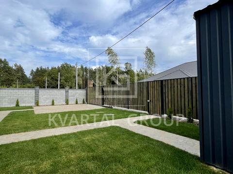 будинок за адресою Успішна, 1