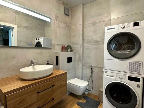 квартира за адресою Олексія Вадатурського вул. (Маршала Малиновського), 5