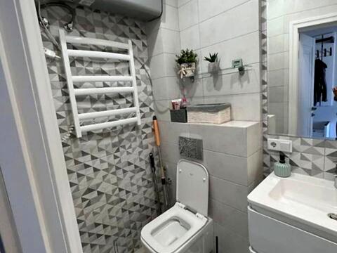 квартира за адресою Михайла Максимовича вул. (Онуфрія Трутенка), 28-Д