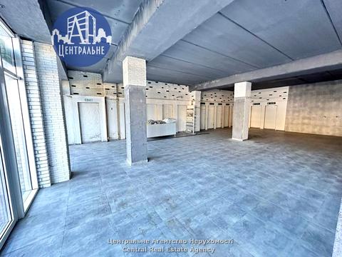 комерційна за адресою Чорновола вул., 1