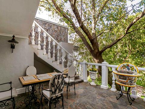 будинок за адресою вул. Редутна