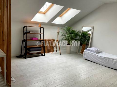 квартира за адресою Академіка Лебедєва вул., 1