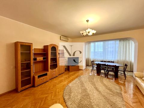 квартира за адресою Старонаводницька вул., 8