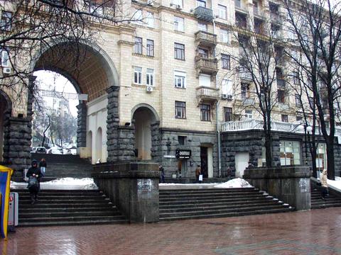 комерційна за адресою Хрещатик вул. (Kreschatic), 23